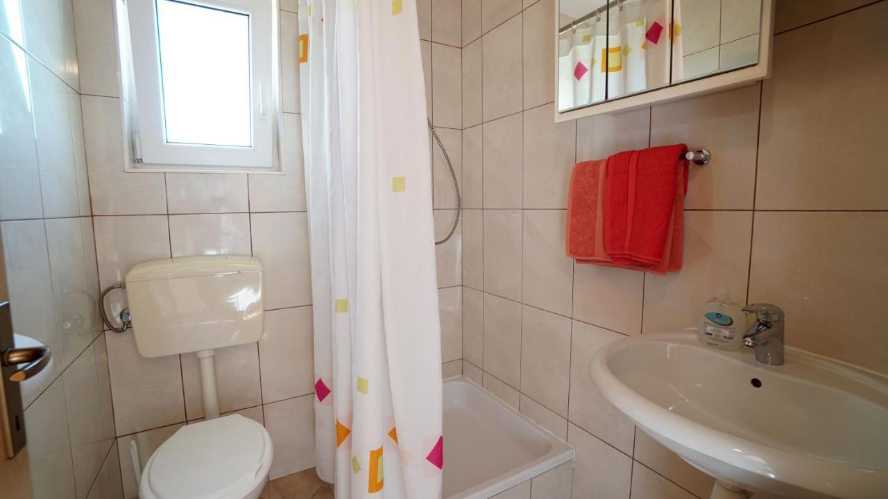 Apartments Kata ゴルニ・カリン エクステリア 写真