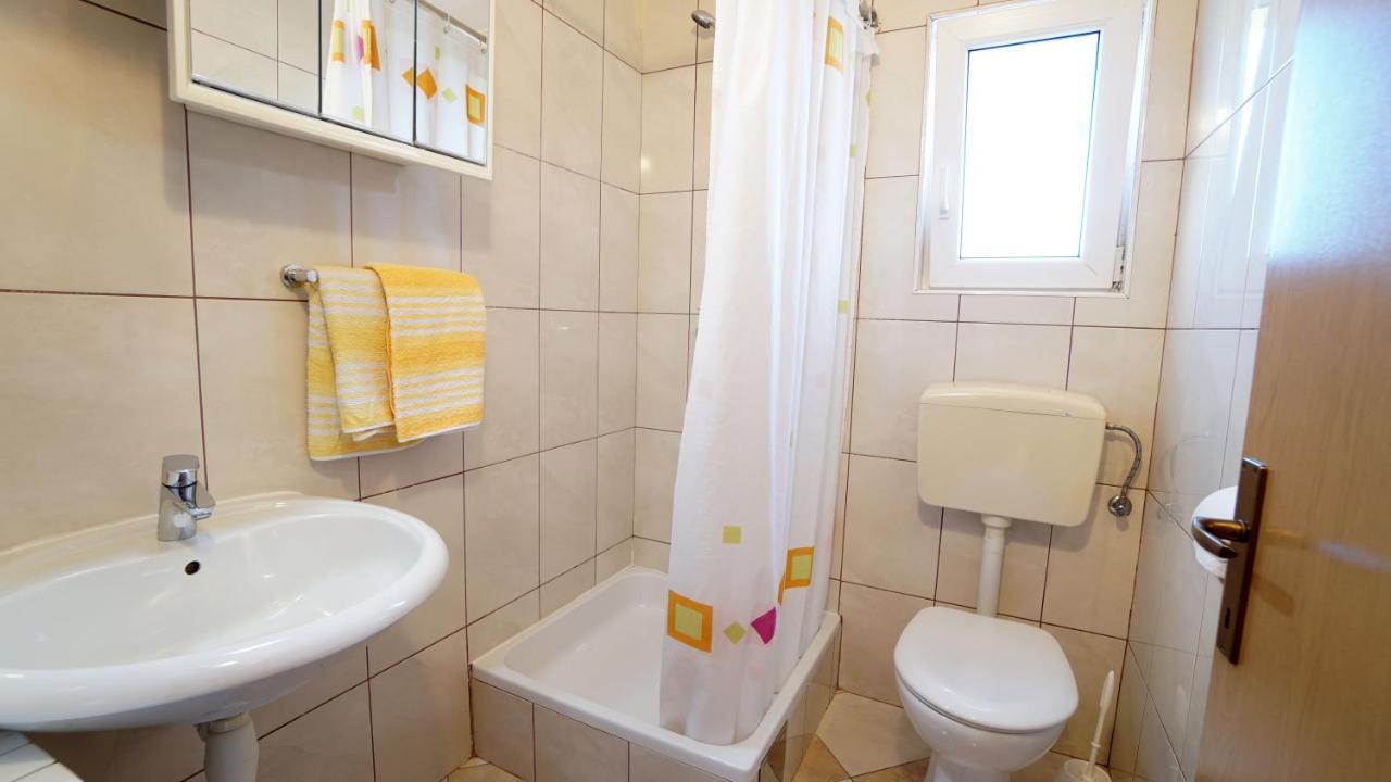 Apartments Kata ゴルニ・カリン エクステリア 写真