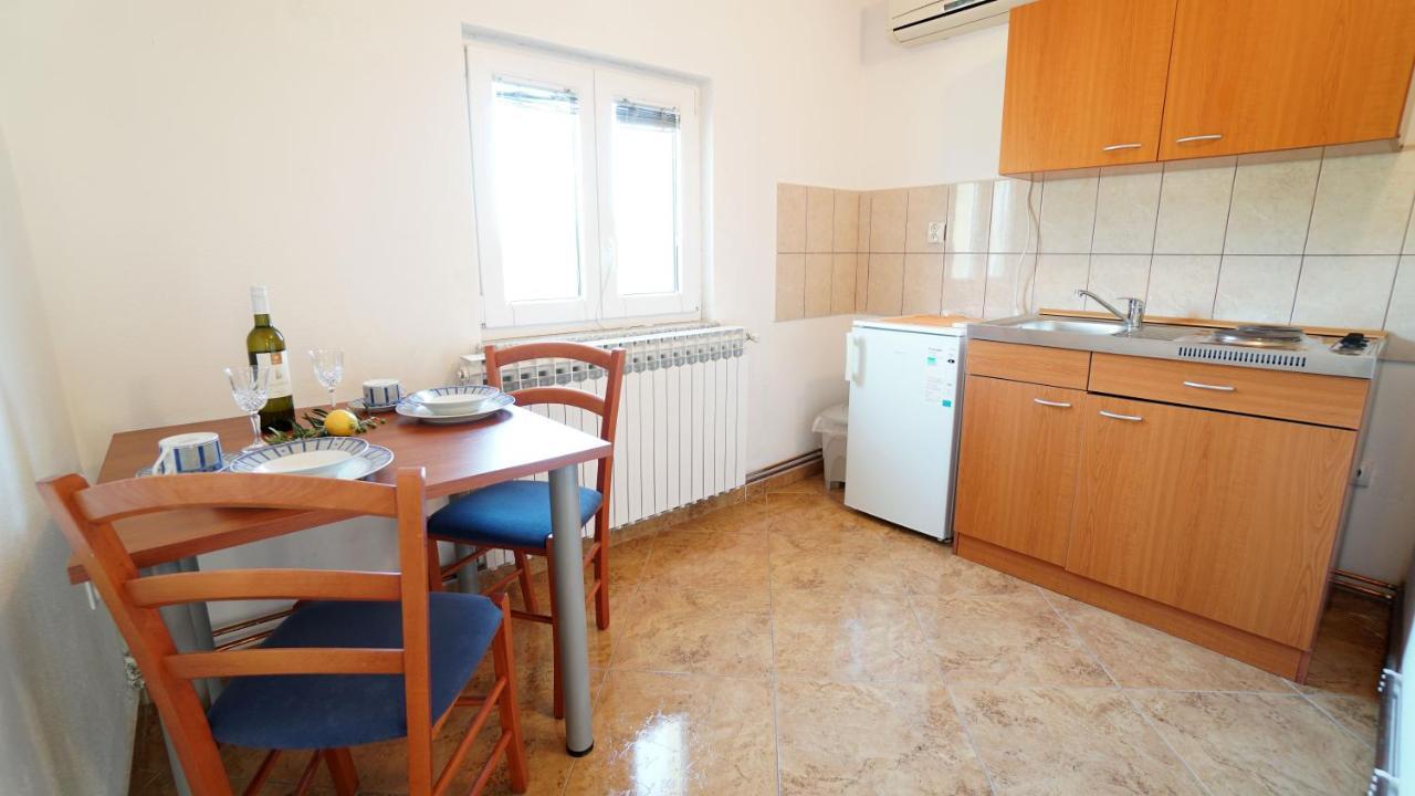 Apartments Kata ゴルニ・カリン エクステリア 写真