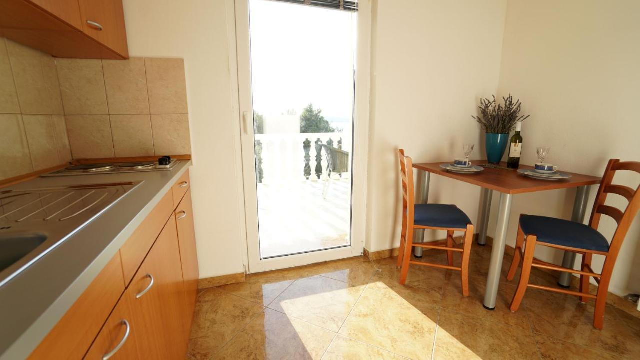 Apartments Kata ゴルニ・カリン エクステリア 写真